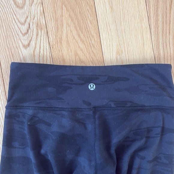 Lululemon Black Camo Leggings - Picture 2 of 10